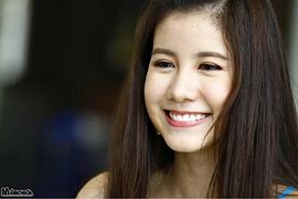 艾丝特·苏普莉拉