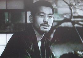 笠智众