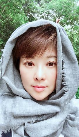 袁立