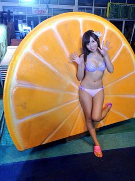 瑠川莉娜