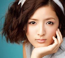藤井萩花