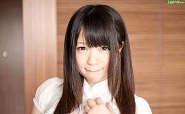 南梨央奈