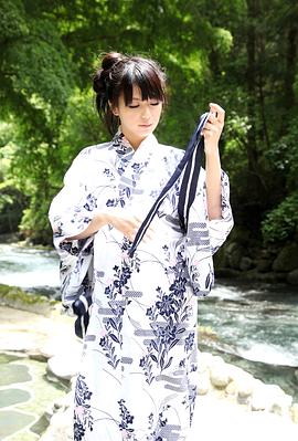 栗林里莉
