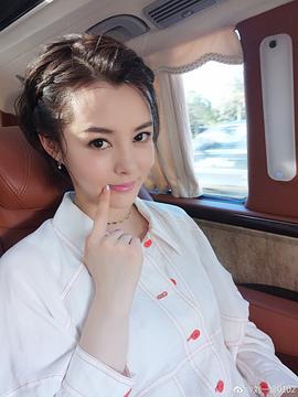 刘一含