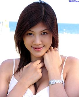 绫乃梓