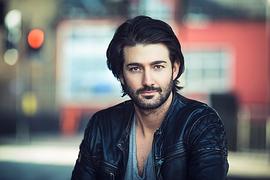 Oliver Tompsett