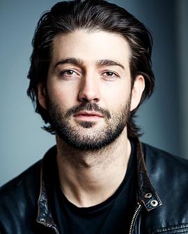 Oliver Tompsett