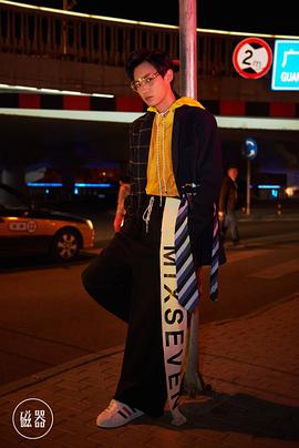 查杰