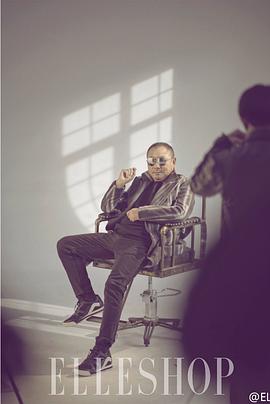 范伟