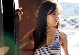 板野友美