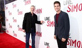 Simon Halls