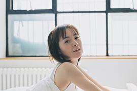 李依伊