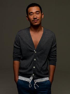 张默