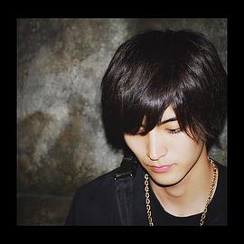 山本凉介