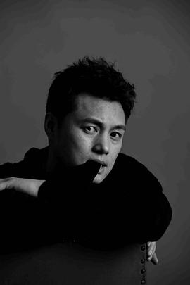 万弘杰