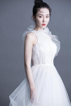 胡然