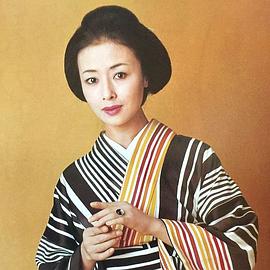 星由里子
