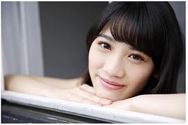 秋本帆华