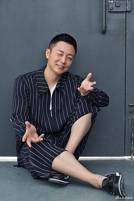 刘奕君