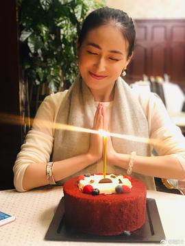 鲍逸琳