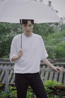 杨逸飞