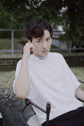 杨逸飞