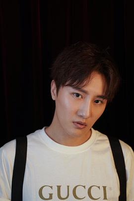 杨逸飞