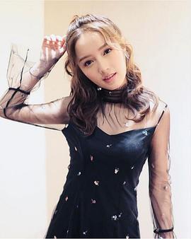 邝洁楹