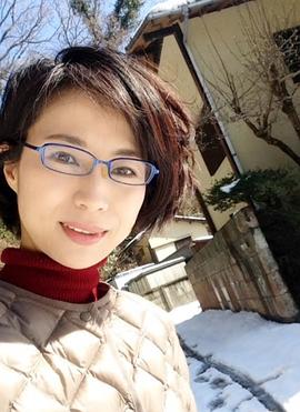 立原麻衣