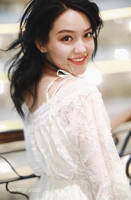 李思彤