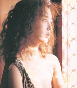 叶月里绪奈