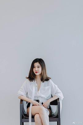 殳俏