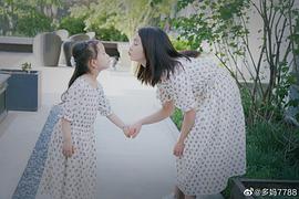 黄忆慈