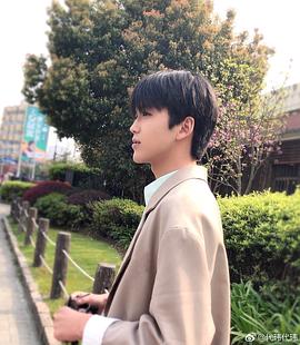 代玮