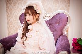 李艺彤