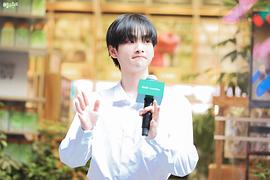 周震南
