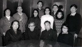 特伟