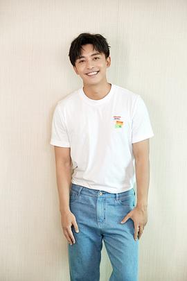 李佳航