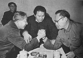 华君武