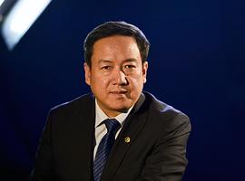 李伟