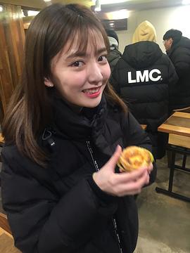 金智仁