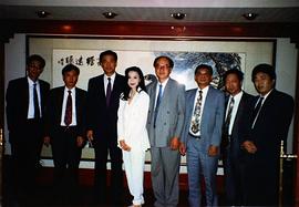 邝美云