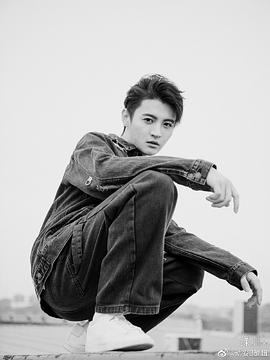 周骏超