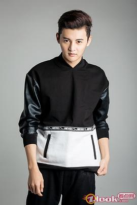 周骏超