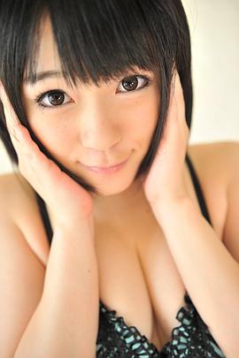 南梨央奈