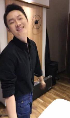 梁博
