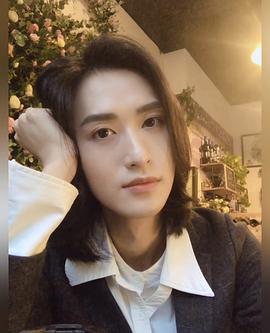 胡潇灵