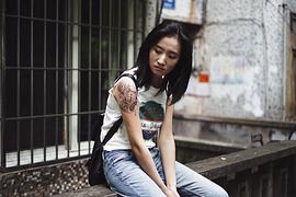 方馨蒂莲