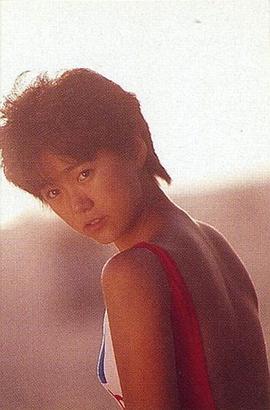 真弓伦子