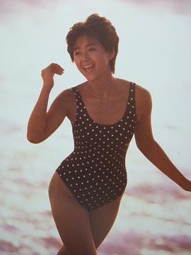 真弓伦子